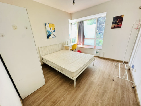 合租·恩威玲珑南域 3居室 南卧