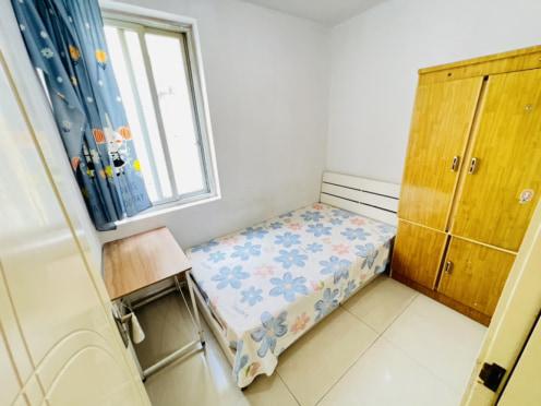 合租·润新花园二期 5居室 南卧