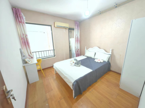 合租·龙湖金楠天街 5居室 南卧