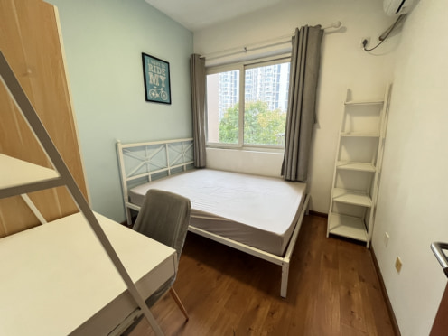 合租·美丽南庭 4居室 南卧