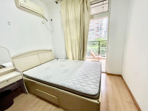 合租·花样年花郡 5居室 东南卧