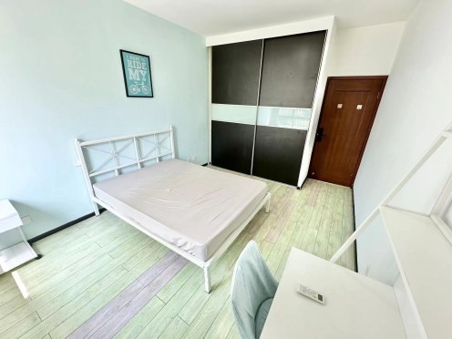 合租·绿地紫瑞里 4居室 南卧