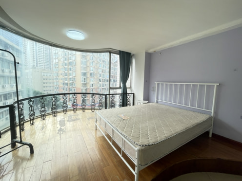 合租·旺府公寓 5居室 南卧