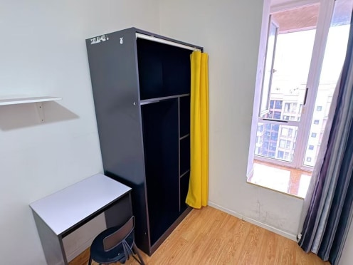 合租·比华利国际城一期 5居室 南卧