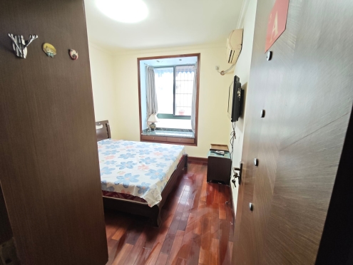 合租·金色阳光 3居室 南卧