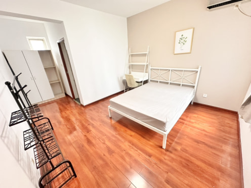 合租·白云花园 4居室 南卧