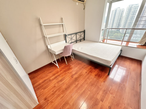 合租·白云花园 5居室 南卧