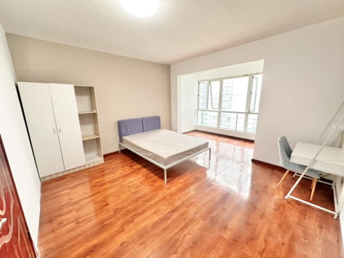 合租·白云花园 5居室 南卧