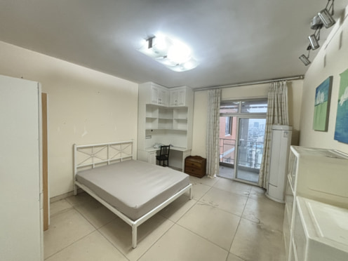 合租·都市金岸 5居室 南卧