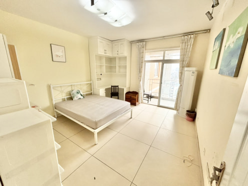 合租·都市金岸 4居室 南卧