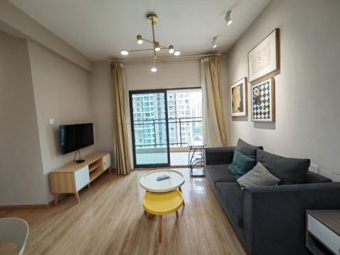 独栋·FUNX青年社区 香月湖店 无中介F天府一街精装套三带阳台真房实拍 3室1厅