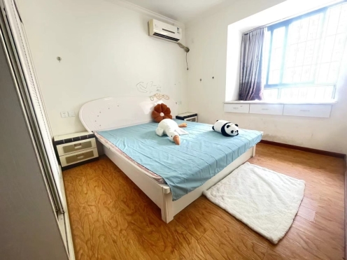 合租·银木佳苑 4居室 南卧