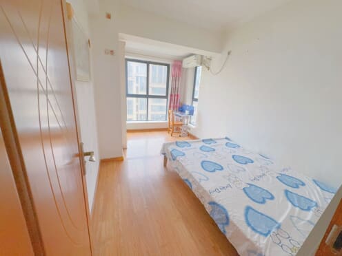 合租·一品天成 4居室 南卧