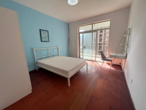 合租·兴元华盛二期 5居室 南卧