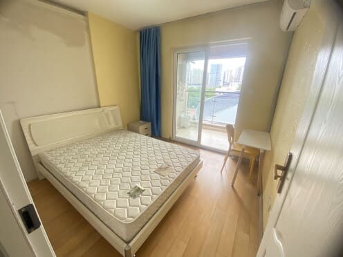 合租·万科金色领域 3居室 南卧