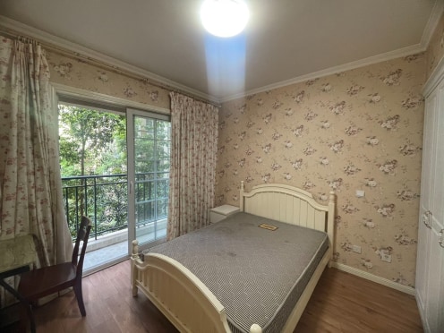 合租·中华名园二期 4居室 南卧