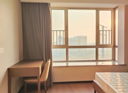 独栋·城方公寓 古北路店 古北学区陪读房，129平大两房飘窗两卫带地暖，燃气做饭 2室2厅_翡翠名都租房