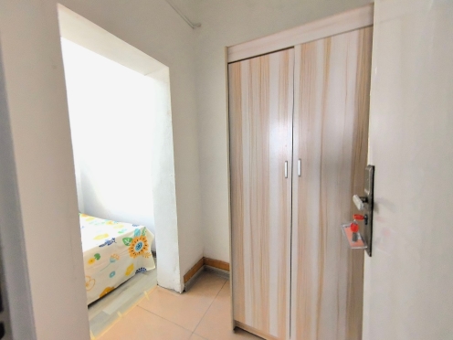 合租·棋盘小区三区 8居室 东卧