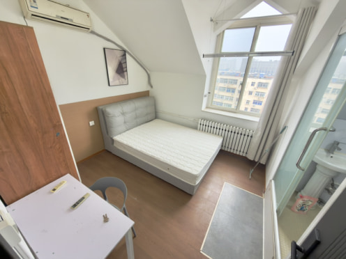 合租·逸东花园 8居室 南卧