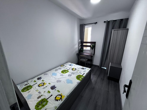 合租·中海右岸 5居室 南卧