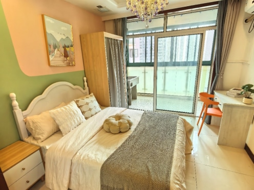 合租·日月华庭 5居室 南卧