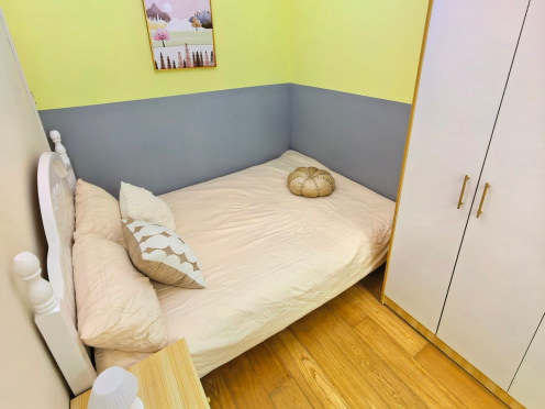 合租·两湖总都 5居室 南卧