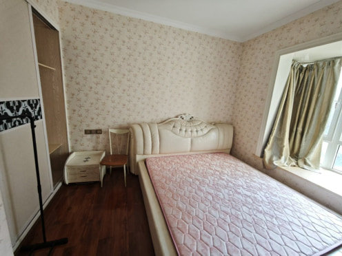 合租·黄金时代(高新区) 5居室 南卧