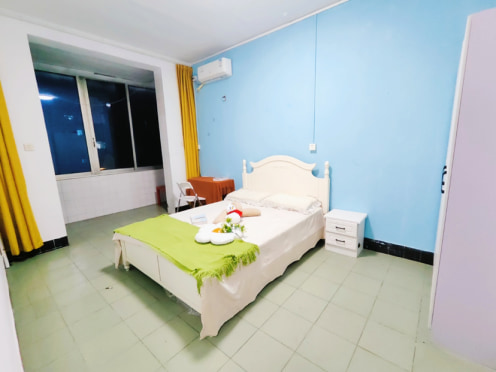 独栋·果克公寓 柿子巷7号店 宽窄巷子无中介费，可短租，可月付 3室1厅